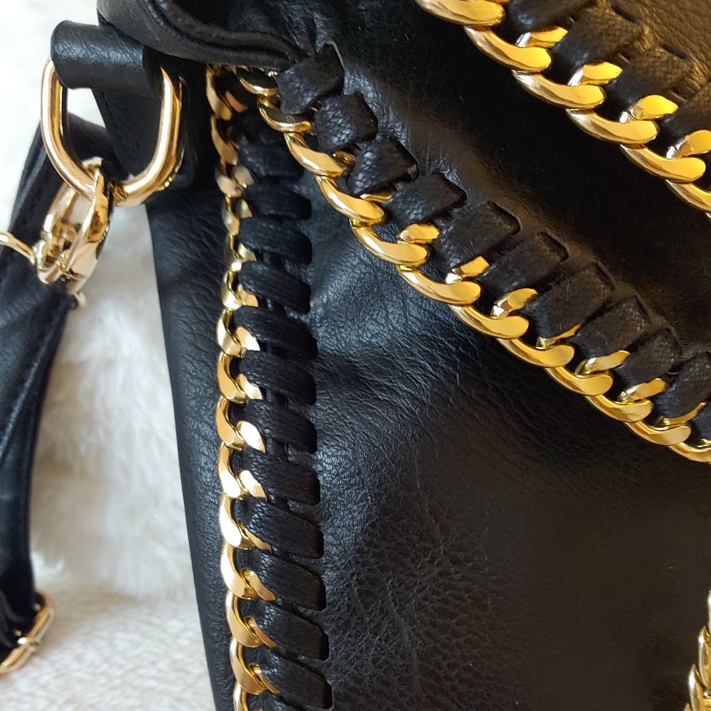 Designer Style Stella McCartney Style Crossbody Clutch Bag Black Gold Chain - Picture 3 of 15
